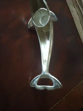 Apribottiglie a forma di delfino vintage