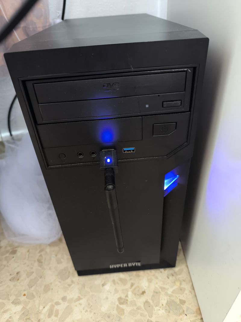 Computadora Escritorio PC poco uso muy buen estado afbeelding 4