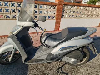 Peugeot Geopolis 300cc, Scooter.
