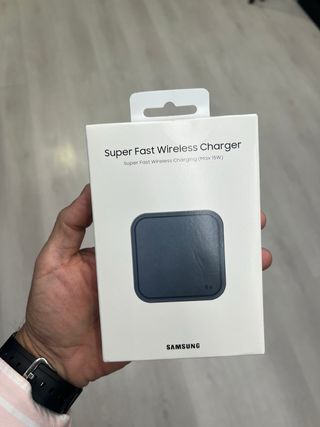 Cargador Inalámbrico Samsung EP-P2400 15W