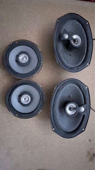 Altavoces Coche Ovalados y Redondos