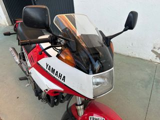 Yamaha FJ1200 Roja y Blanca. 1986.