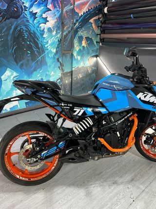 KTM Duke 125 2024 Quickshifter Azul/Naranja