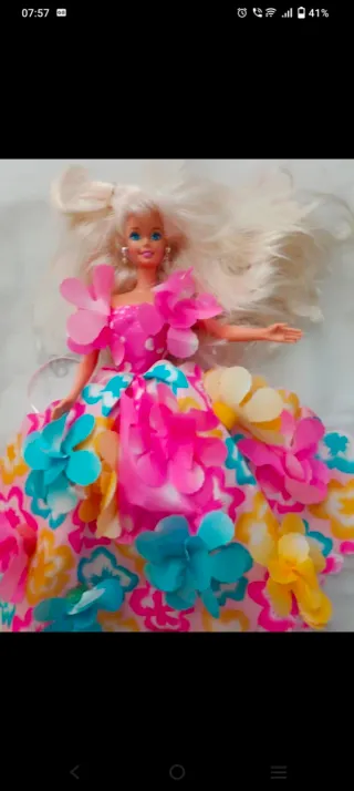 Barbie Blossom con vestito floreale