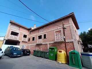 Edificio en venta en Loeches