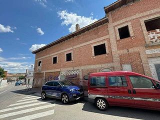 Edificio en venta en Loeches