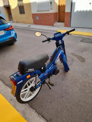 G.A.C. Onix city ,mobylette.