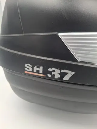 Baúl Shad SH37 con 1 llave y parrilla REF:21