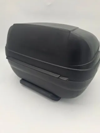 Baúl Shad SH37 con 1 llave y parrilla REF:21