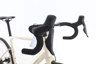 BMC RoadMachine One Di2 12V (carretera) t.54 Reacondicionada