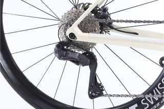 BMC RoadMachine One Di2 12V (carretera) t.54 Reacondicionada