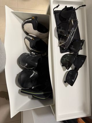 Zapatero blanco de plástico