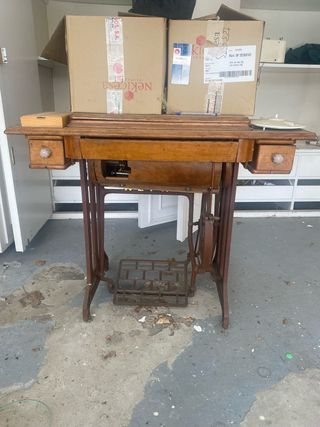 Máquina de coser Singer antigua