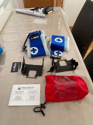 Esquís Travesía Majesty + Fijaciones + Pieles