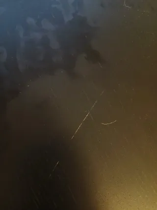 Escritorio negro metal y madera