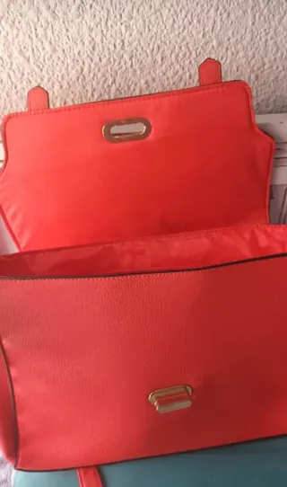 Bolso coral Atmosphere.  Como nuevo