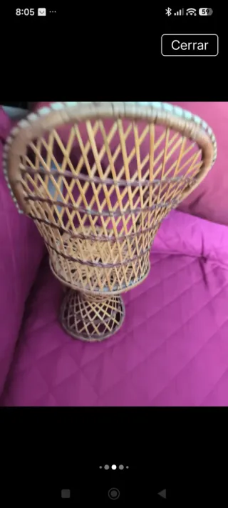 Muñeco y sillón mimbre vintage