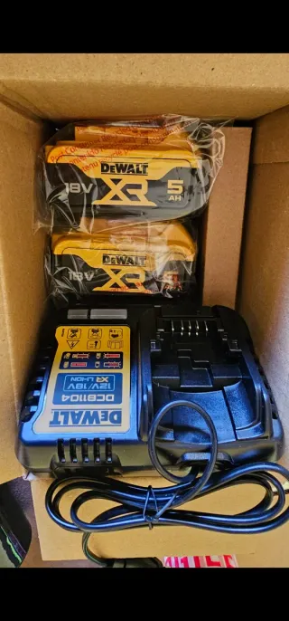 Kit DeWalt Batterie 18V 5Ah + Caricabatterie