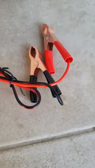 Cargador baterías coche y moto 12v nuevo