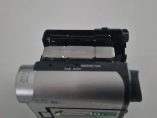 Camara sony  mini dv DCR-HC37E