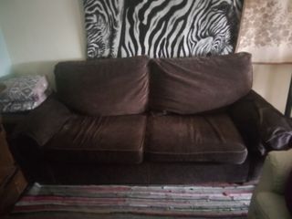 Sofá 2 o 3 plazas marrón con reposabrazos