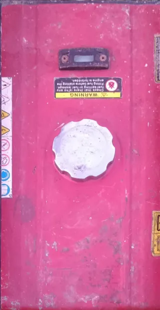 Generador eléctrico rojo