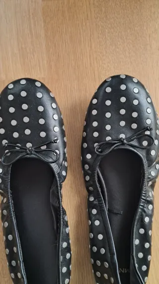 Bailarinas Mango Tachuelas Negro/Plata