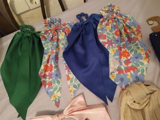 Lote de coleteros y gorros