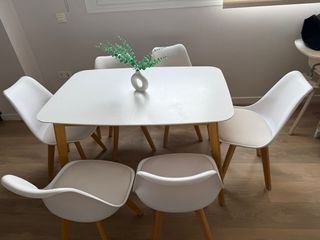 Mesa y 6 Sillas Comedor