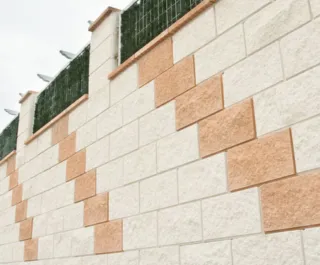 Muros de bloques de hormigon. Muros de ladrillos.