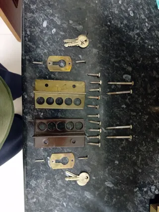 Dos cerraduras puertas de entrada