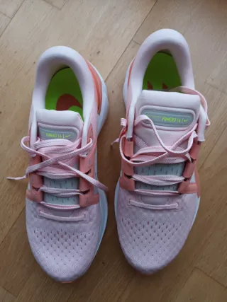 Nike Vomero 16 Mujer Rosa. Nike original.