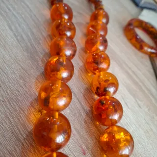 Collar y pulsera ámbar