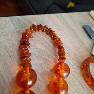 Collar y pulsera ámbar