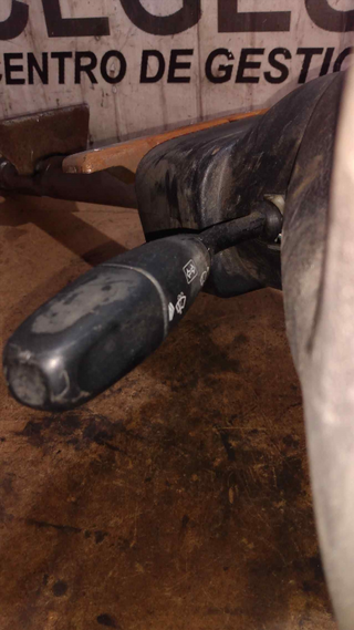 VOLANTE MERCEDES-BENZ BM 204 CLASE C BERLINA * |