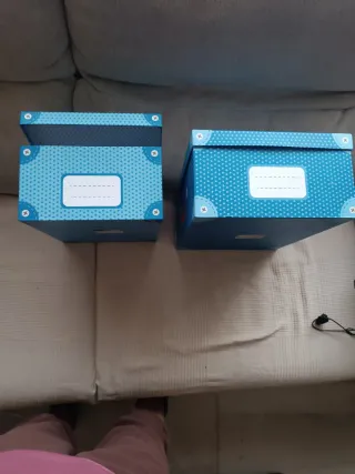 2 Cajas de almacenaje. Nuevas. Tamaño en etiquetas