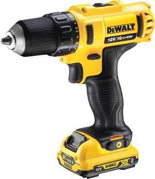 Taladro atornillador inalámbrico DEWALT DCD710D2QW