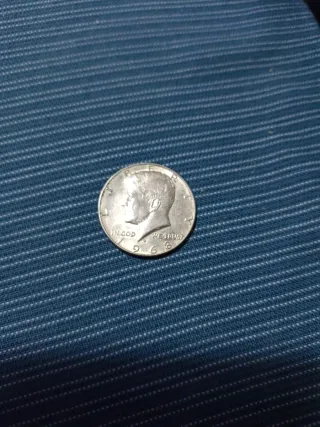 Moneta Half Dollar 1968