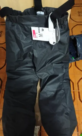 Chaqueta y pantalón de nieve