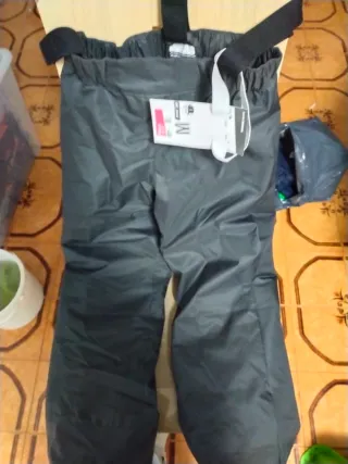 Chaqueta y pantalón de nieve