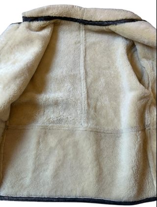 Chaqueta de cuero con borrego