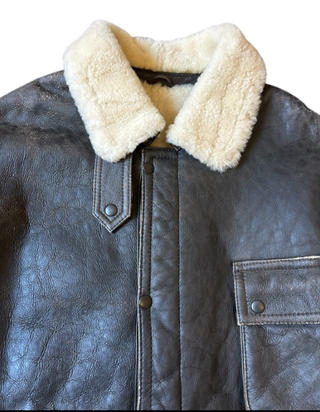 Chaqueta de cuero con borrego