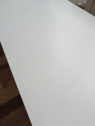 Mesa de centro blanca de madera