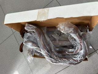 Perchero de madera marrón