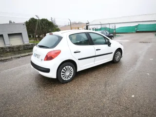 Peugeot 207 2009