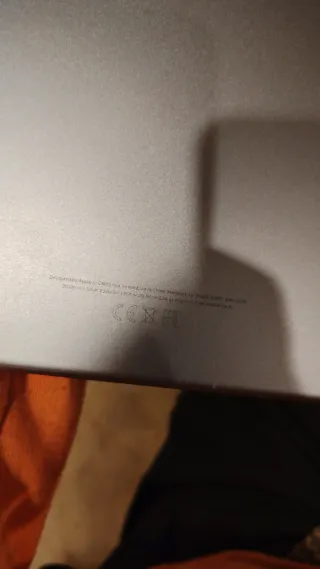 Apple MacBook Air M2 hay que activarlo  con cuenta