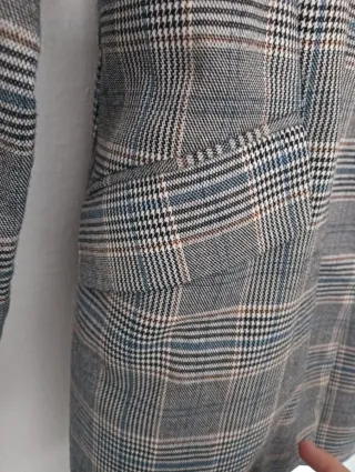 Blazer Stradivarius cuadros gris