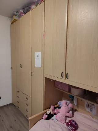 Cameretta con armadio a ponte e scrivania