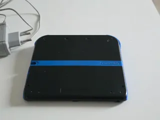 Nintendo 2DS Nero/Blu con Caricatore