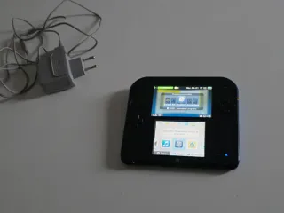 Nintendo 2DS Nero/Blu con Caricatore